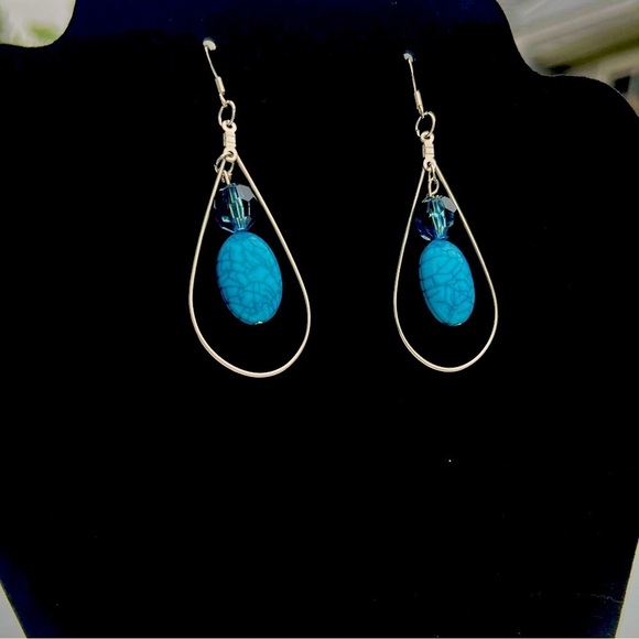 Beautiful Blue Dangle Earrings - Picture 7 of 8